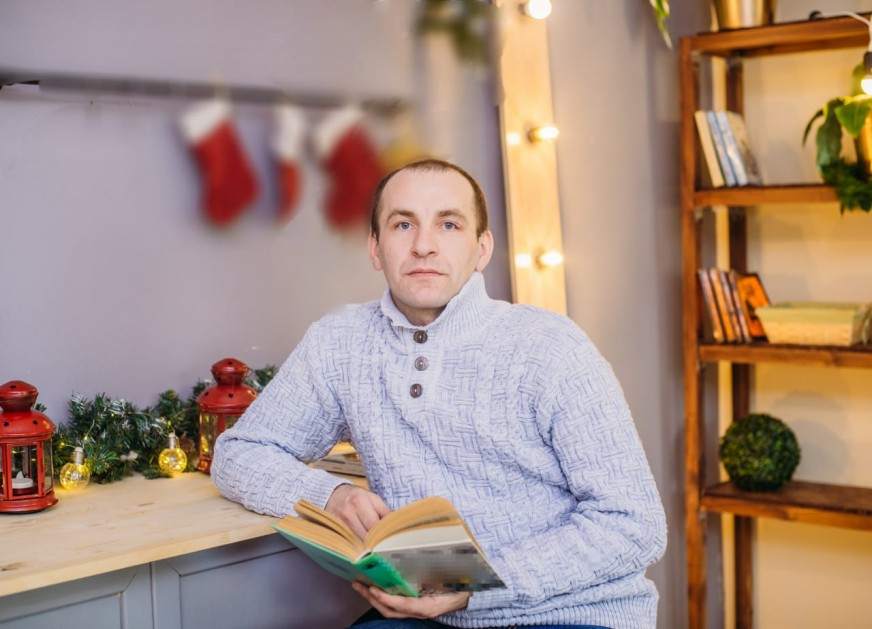 Михаил Тихонов