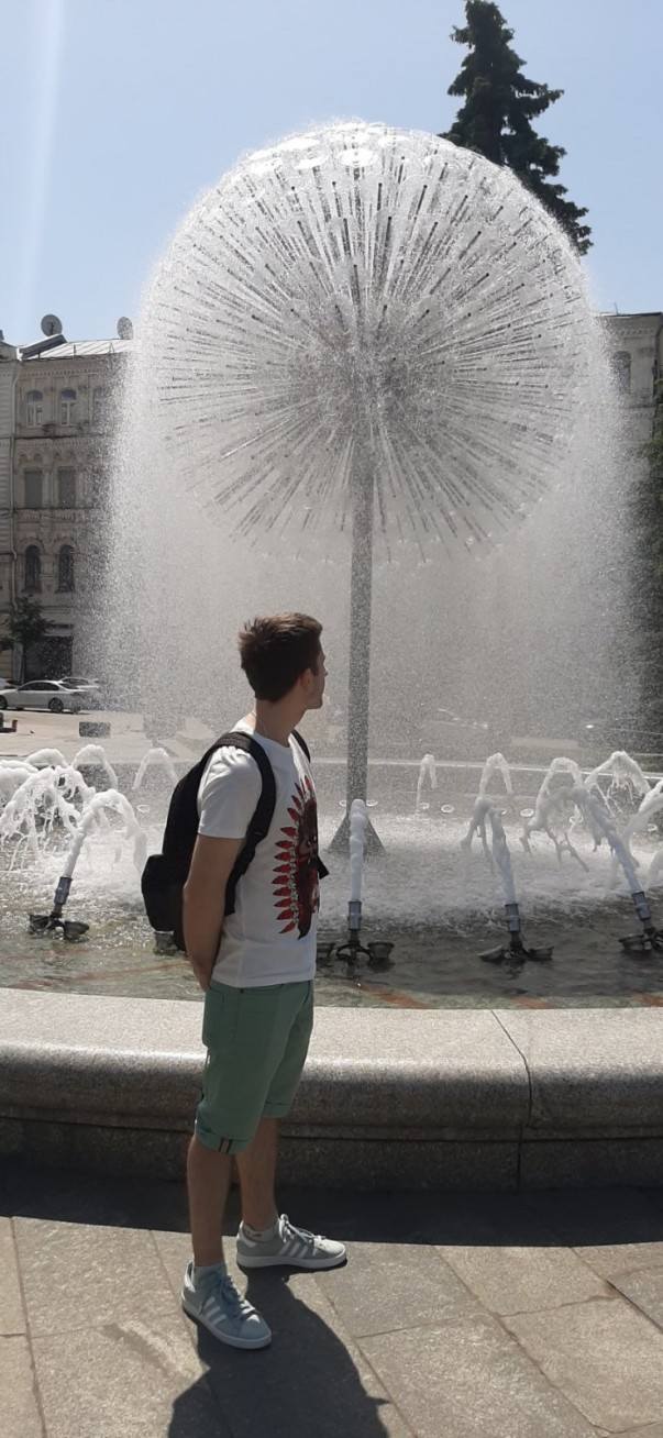 Эндрю Миллер