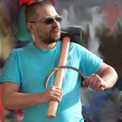 Михаил Зверев